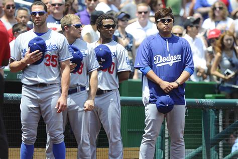 dodgers vs blue jays pitchers